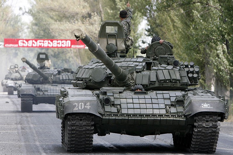 T-72BV_main_battle_tank_Georgian_Army_Georgia_08082008_005