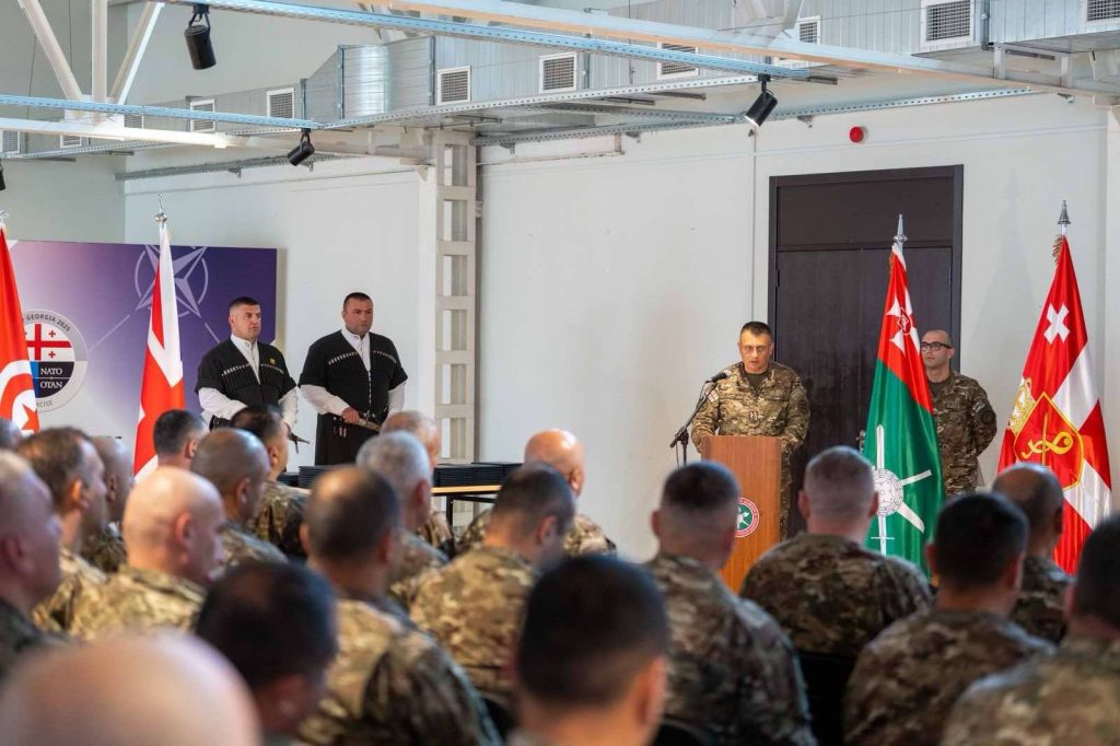 18ac2c63-1f4b-4043-ab9c-a127c19ab846