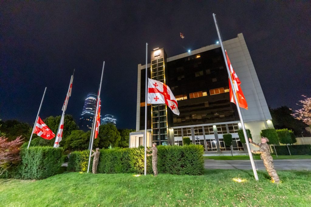 153ae491-ee6c-4d30-a023-ee390d2c3abc