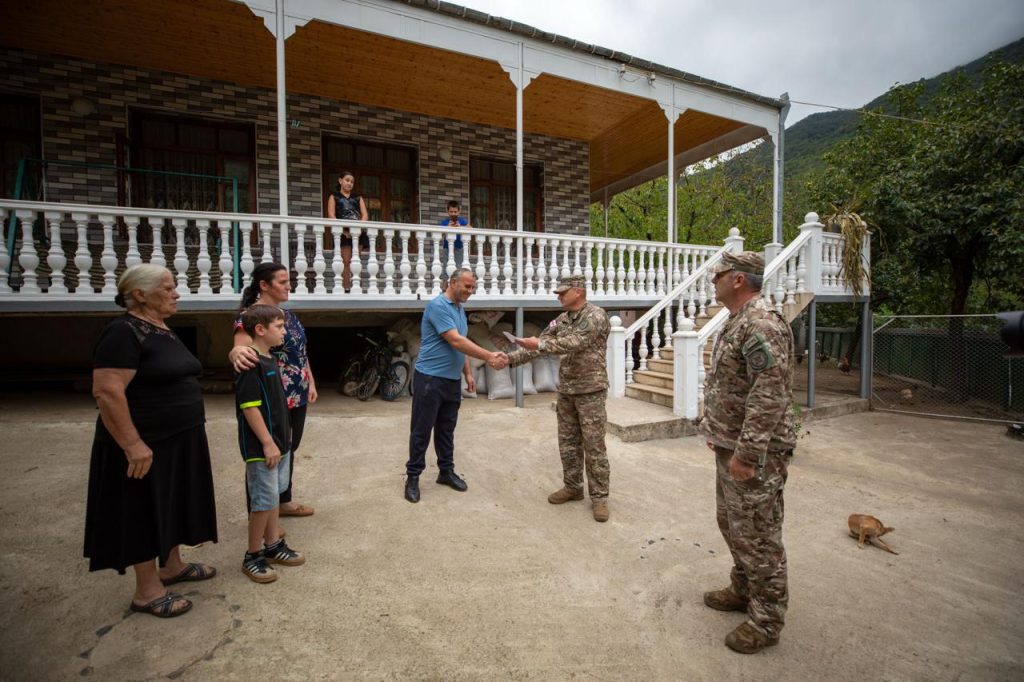 e02b4693-302e-46d8-bc62-e49721d11a3c