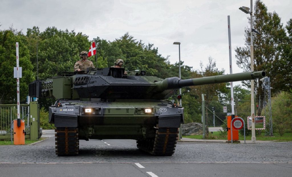 royal-danish-army-takes-delivery-of-final-upgraded-leopard-2a7-dk-main-battle-tank