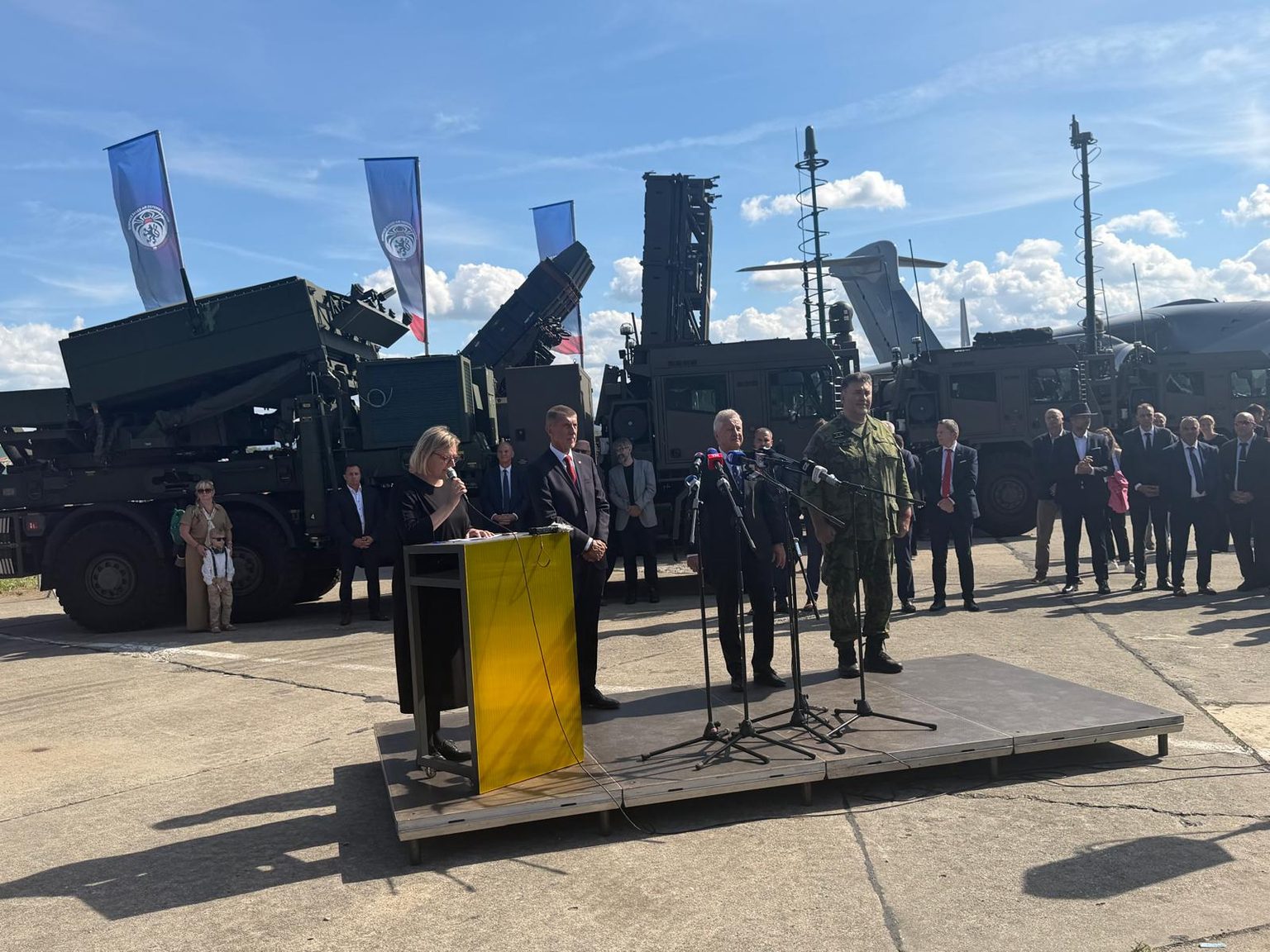 From-right-to-left-Deputy-Chief-of-the-General-Staff-of-the-Czech-Republic-Minister-of-Defense-of-the-Czech-Republic-Prime-Minister-of-the-Czech-Republic-1536x1152